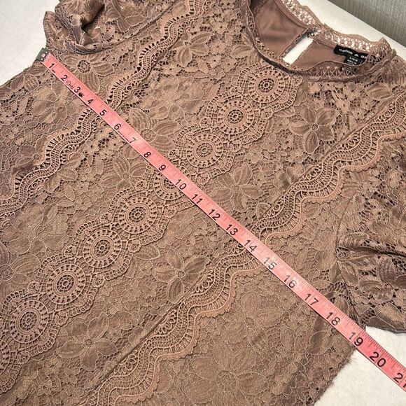 Cable & Gauge Short Sleeved Lace Blouse Top Shirt Sz Large Short Sleeve Dressy - Picture 5 of 8